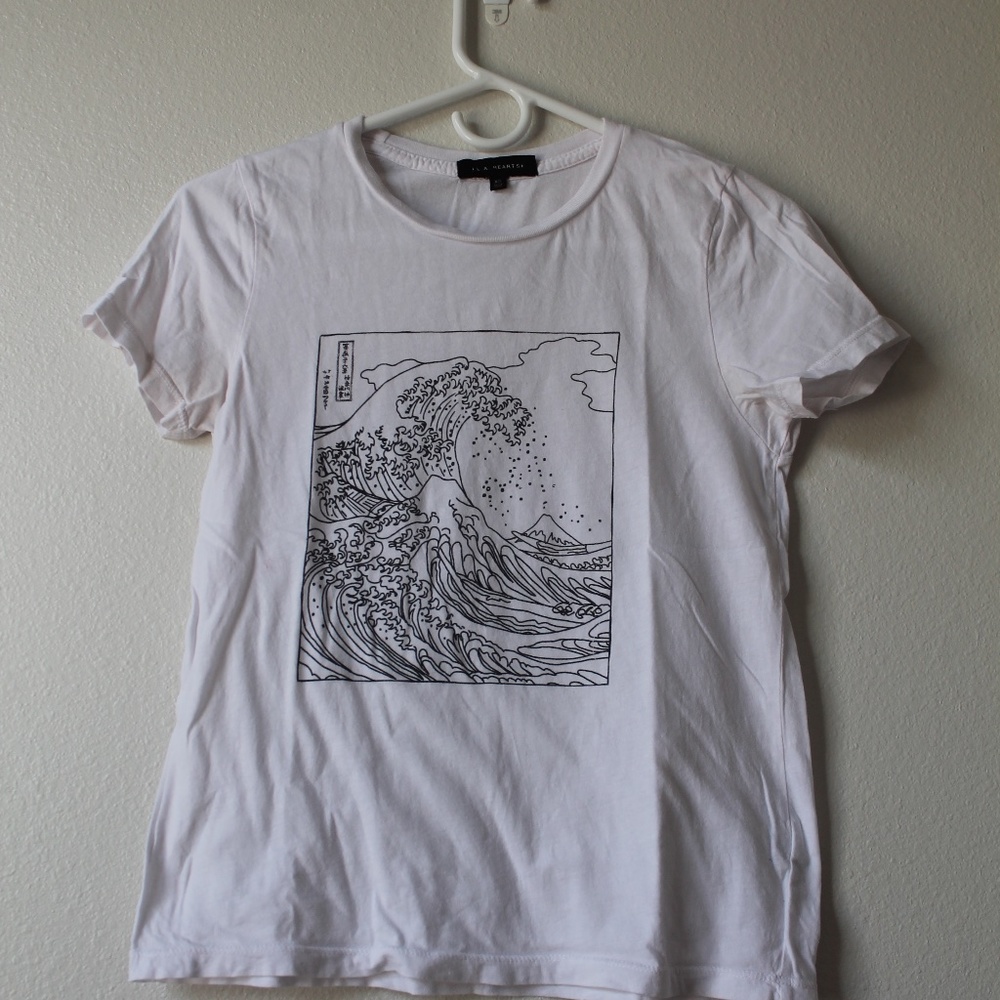 Japanese "The Wave" Tee